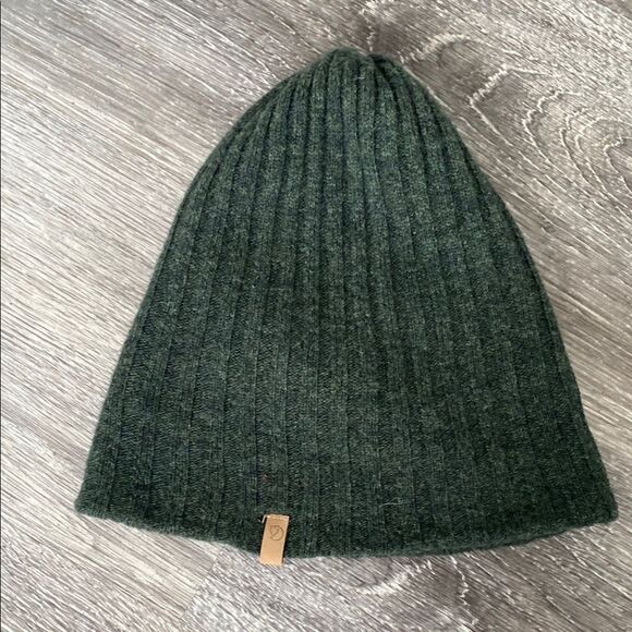 Fjallraven Sample Wool Beannie Ovik dark oliv Green Leather logo tag OS Casual - Picture 1 of 3